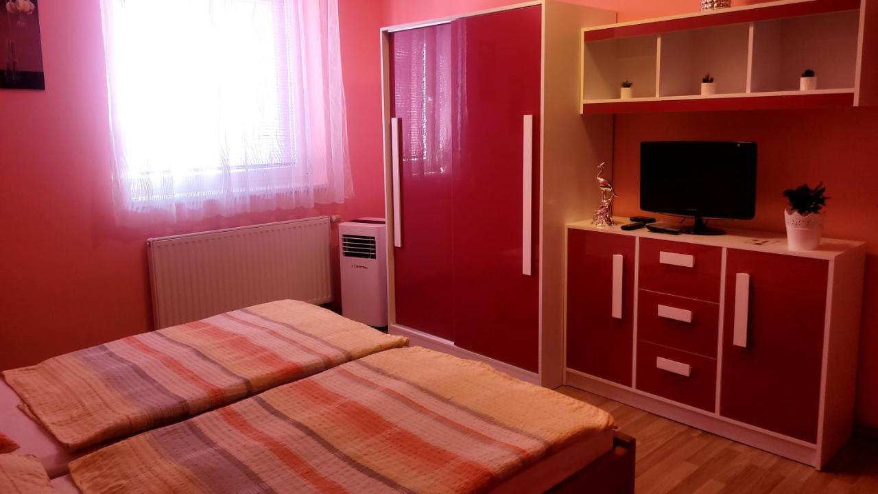 Penzion U Mikulincu Микулов Экстерьер фото